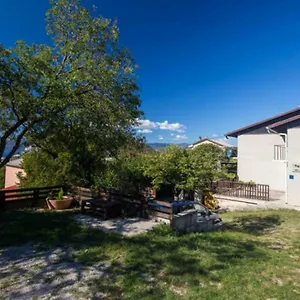 https://studio-apartments-fancy.primorje-gorskikotar.com